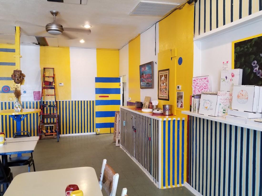 Blue Water Grill & Ignoble Pizzeria